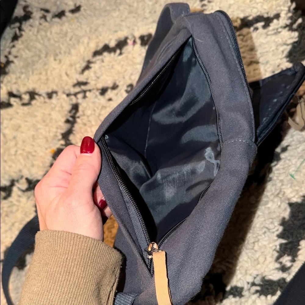 Star Wars Dark Blue Crossbody Bag with Spaceship Graphics - Picture 7 of 8